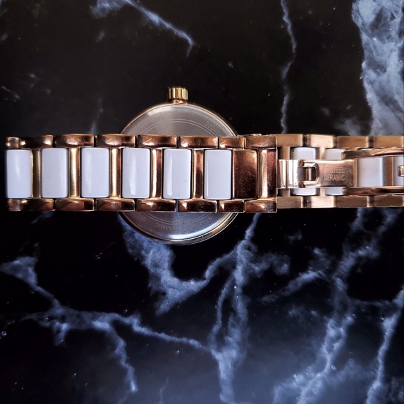 Bulova ladies wristwatch - Picture 3 of 4